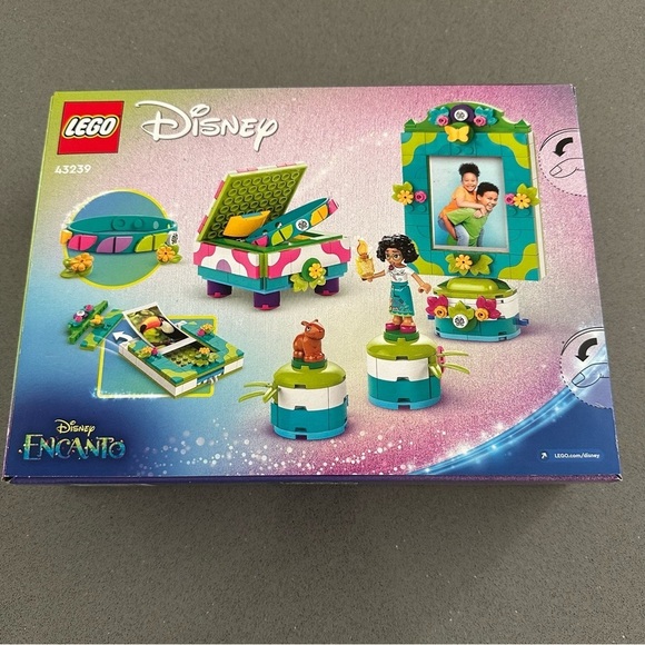 LEGO Disney Encanto Mirabel’s Photo Frame & Jewelry Box 43239 | - Picture 5 of 9
